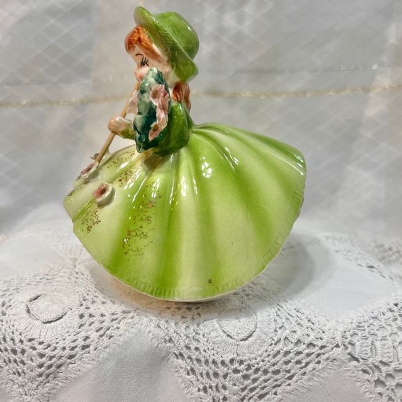 Vintage Porcelain Figurine, English Irish Ceramic Girl Doll Figurine - Picture 9 of 10